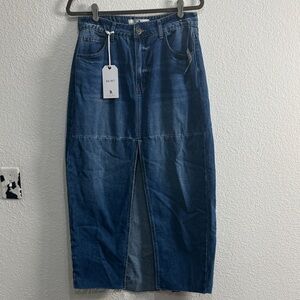 Flying Angel Women's Denim Long Skirt Front Slit Casual Summer Sz 30 NWT Raw Hem